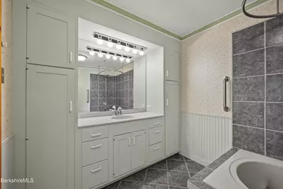 196 Phelps Ave, North Adams, MA 01247 - Photo 24