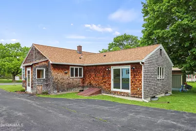 196 Phelps Ave, North Adams, MA 01247 - Photo 26