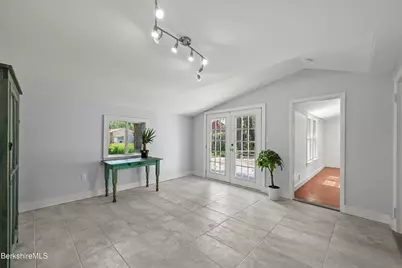 689 N Main St, Sheffield, MA 01257 - Photo 8
