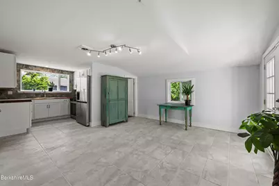 689 N Main St, Sheffield, MA 01257 - Photo 8