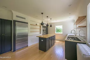 8 Oak St, Great Barrington, MA 01230 - Photo 24