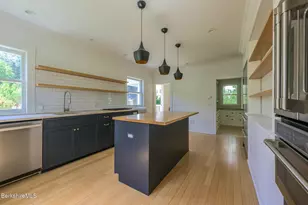 8 Oak St, Great Barrington, MA 01230 - Photo 20