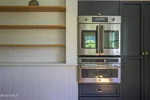 8 Oak St, Great Barrington, MA 01230 - Photo 22
