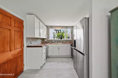 689 N Main St, Sheffield, MA 01257 - Photo 6