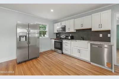 689 N Main St, Sheffield, MA 01257 - Photo 24