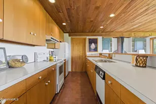 215 Old Stockbridge Rd, Lenox, MA 01240 - Photo 14