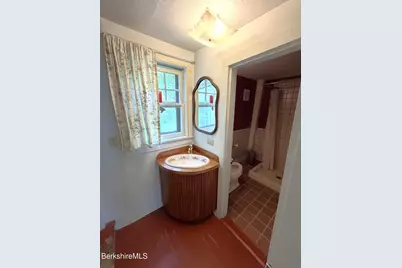 161 Main St, Hancock, MA 01237 - Photo 12