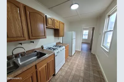 35 Pleasant St, Adams, MA 01220 - Photo 2
