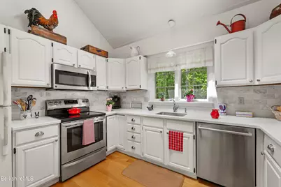 7 Hickory Hill Rd, Egremont, MA 01230 - Photo 32