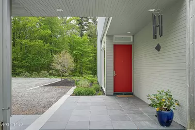 103 Long View Dr, Becket, MA 01223 - Photo 4