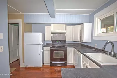 137 Housatonic St, Lenox, MA 01240 - Photo 8