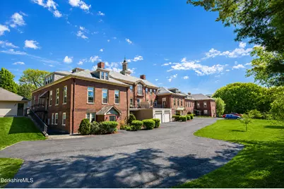4 Edmunds St #M301, Adams, MA 01220 - Photo 32