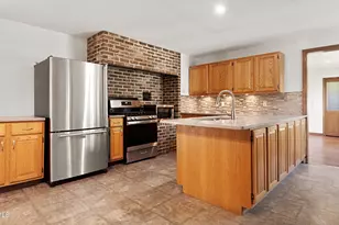 20 E Dugway Rd, Lenox, MA 01240 - Photo 10