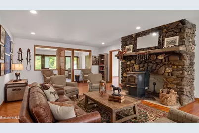 20 E Dugway Rd, Lenox, MA 01240 - Photo 18
