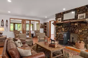 20 E Dugway Rd, Lenox, MA 01240 - Photo 18