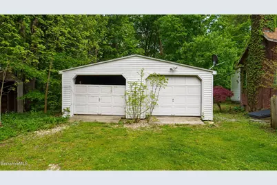 20 E Dugway Rd, Lenox, MA 01240 - Photo 68