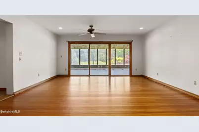 20 E Dugway Rd, Lenox, MA 01240 - Photo 14