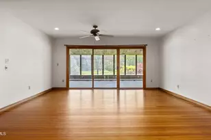 20 E Dugway Rd, Lenox, MA 01240 - Photo 14