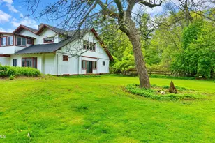 20 E Dugway Rd, Lenox, MA 01240 - Photo 1