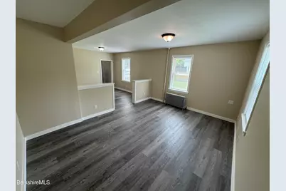 144 Parkside Ave, Pittsfield, MA 01201 - Photo 10