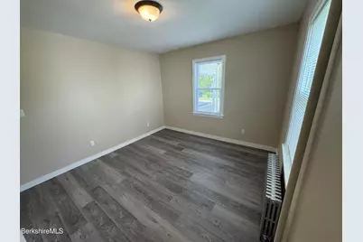 144 Parkside Ave, Pittsfield, MA 01201 - Photo 2