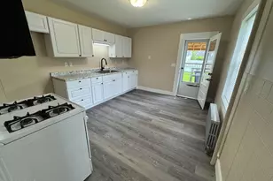 144 Parkside Ave, Pittsfield, MA 01201 - Photo 14
