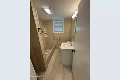 144 Parkside Ave, Pittsfield, MA 01201 - Photo 8