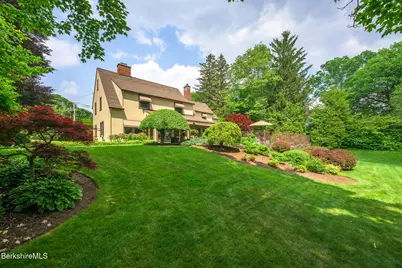 38 Crofut St, Pittsfield, MA 01201 - Photo 14