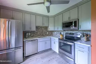 64 Churchill Crest, Pittsfield, MA 01201 - Photo 10