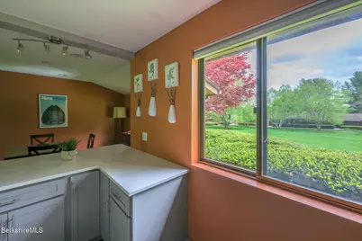 64 Churchill Crest, Pittsfield, MA 01201 - Photo 12