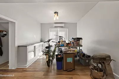 14 Charles St, North Adams, MA 01247 - Photo 18