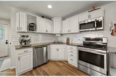 14 Charles St, North Adams, MA 01247 - Photo 14