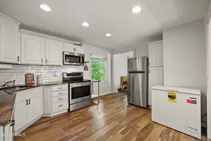 14 Charles St, North Adams, MA 01247 - Photo 16