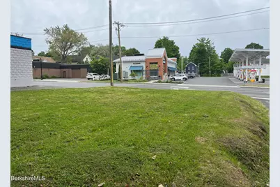 69 Tyler St, Pittsfield, MA 01201 - Photo 10