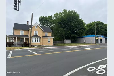 69 Tyler St, Pittsfield, MA 01201 - Photo 2