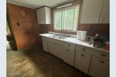 352 Shaft Rd, North Adams, MA 01247 - Photo 6