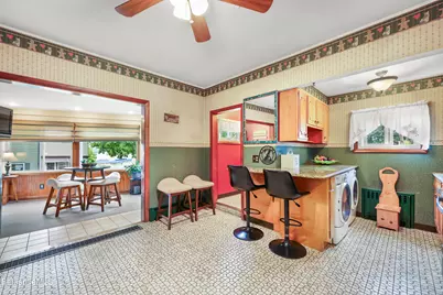 8 Richmond St, Adams, MA 01220 - Photo 32