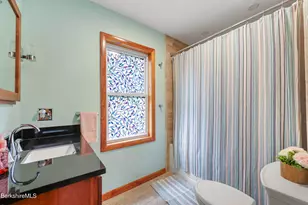 8 Richmond St, Adams, MA 01220 - Photo 50