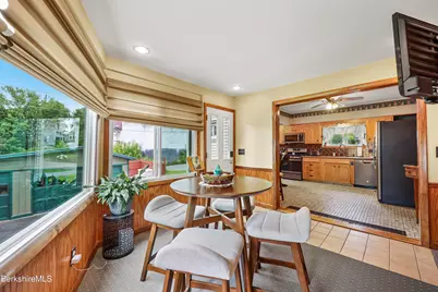 8 Richmond St, Adams, MA 01220 - Photo 36