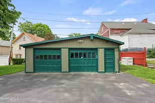 8 Richmond St, Adams, MA 01220 - Photo 26