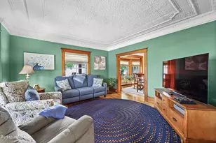 8 Richmond St, Adams, MA 01220 - Photo 16