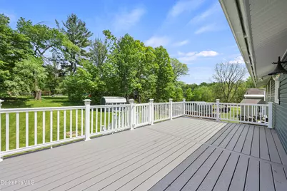 10 Oswald Ave, Pittsfield, MA 01201 - Photo 18