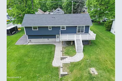 10 Oswald Ave, Pittsfield, MA 01201 - Photo 12