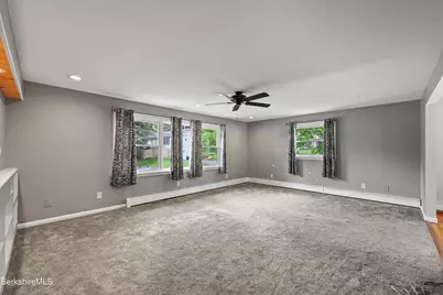 10 Oswald Ave, Pittsfield, MA 01201 - Photo 22