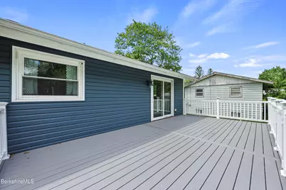 10 Oswald Ave, Pittsfield, MA 01201 - Photo 16