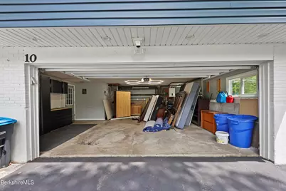 10 Oswald Ave, Pittsfield, MA 01201 - Photo 48
