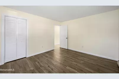 1028 North St, Pittsfield, MA 01201 - Photo 16