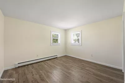 1028 North St, Pittsfield, MA 01201 - Photo 14