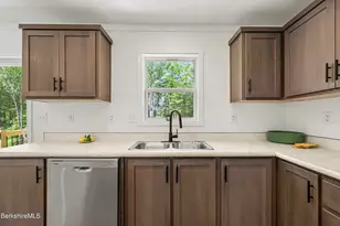 395 Cheshire Rd, Pittsfield, MA 01201 - Photo 14