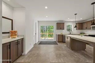 395 Cheshire Rd, Pittsfield, MA 01201 - Photo 16